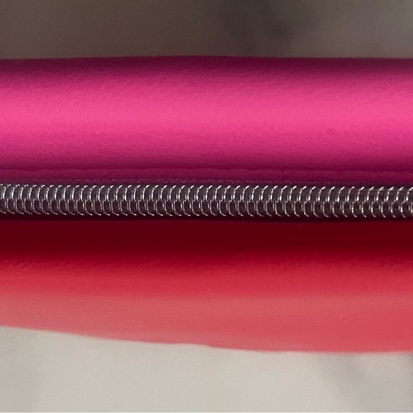 Dior White and Gold Gift Card - Picture 8 of 9